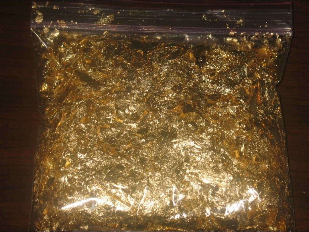 500 Grams 1/2 KILO of HUGE Gold Leaf Flakes! In Bag! Ships Free! Best Price!!!!