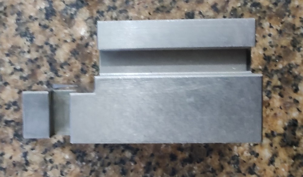 🗽 VINTAGE 2 X 2 X 3" V-BLOCK
