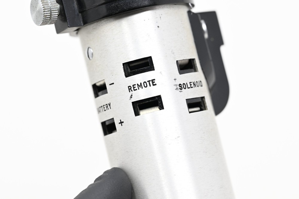 Graflex Flash 3-Cell Synchronizer Battery Case #B121