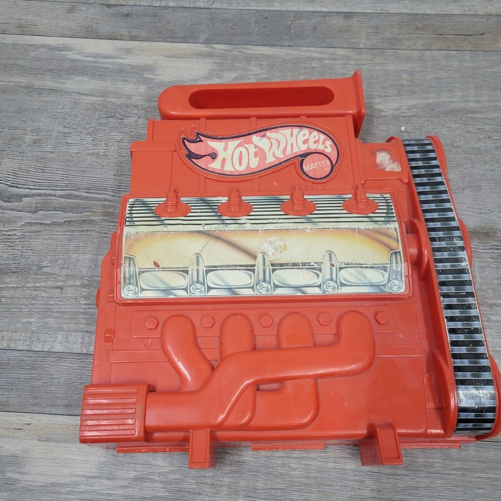 1983 Hot Wheels Racers Engine Case