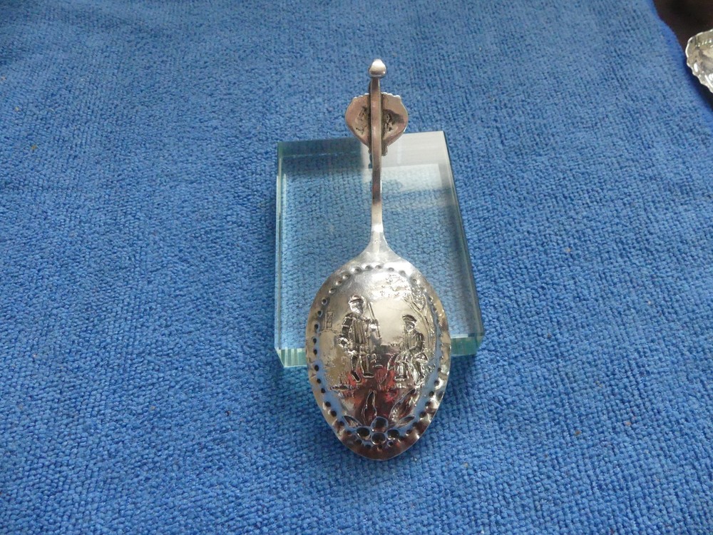 18th Century Dutch Silver Caddy Spoon Crowned Leopard Head