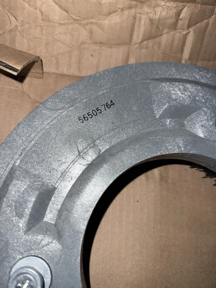 nilfisk advance pn 56505764 13” Floor Disk Brush