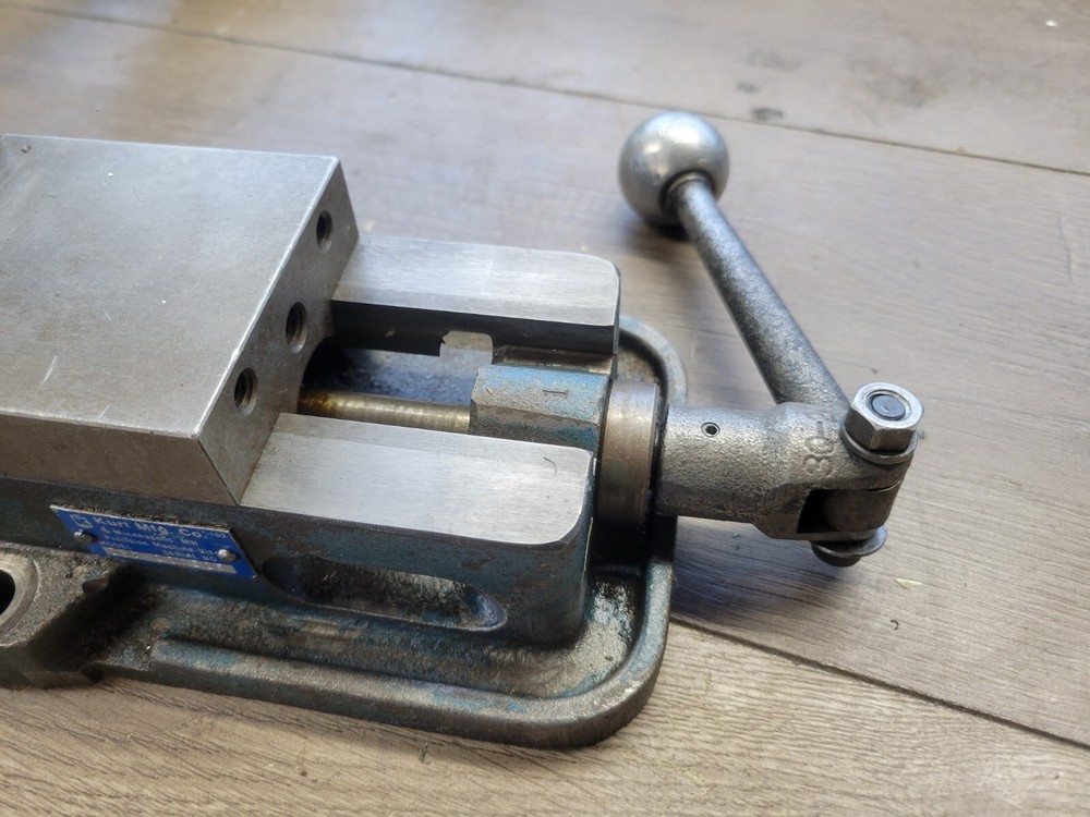 KURT ANGLE LOCK MILLING VISE D30 3 "