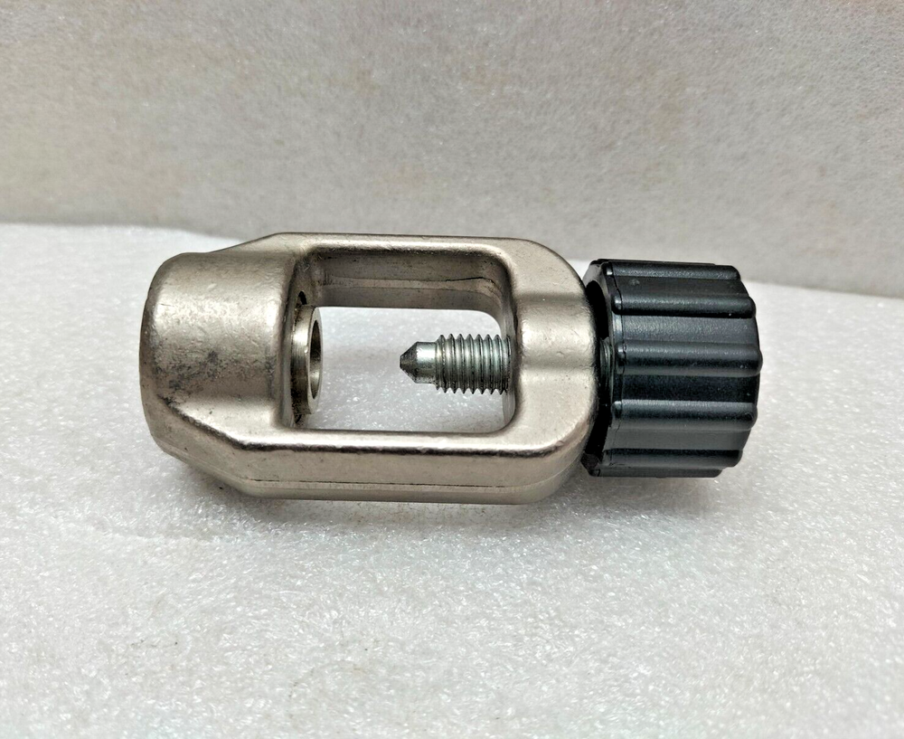 SCUBA AIR TANK REFILL ADAPTER
