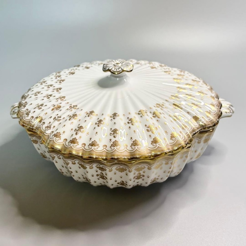Spode Fleur de Lys Gold Covered Vegetable Serving Bowl with Lid