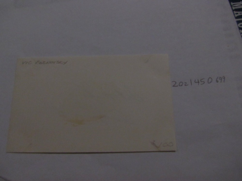 Vic Roznovsky Index Card JSA AUCTION CERTIFIED