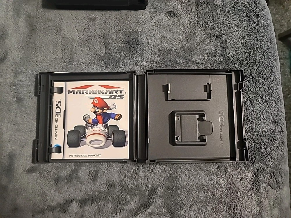 Wii Link's Crossbow Training, EMPTYMario Kart DS box W/manual, EMPTYGameCube box
