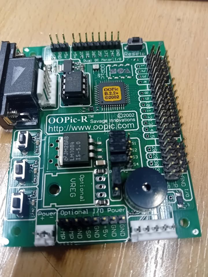 OOPic R Robot Microcontroller