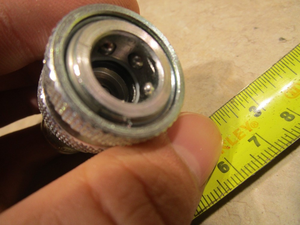 DIXON 2KF2 QUICK COUPLER 1/4" NPT, T0411