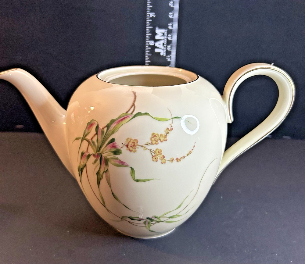Heinrich Drazene Coffee Pot with Lid - Pattern For US Airforce