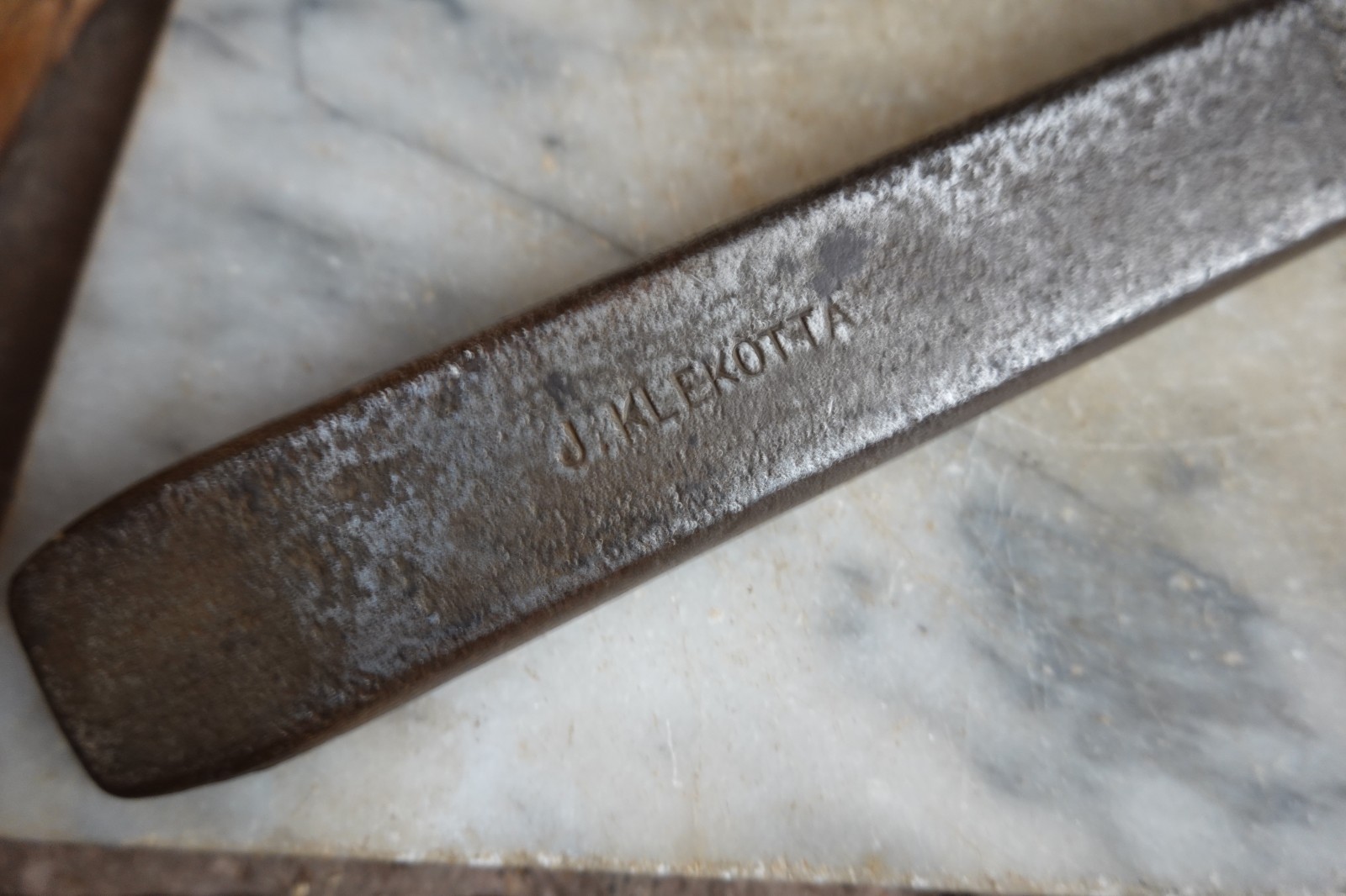 Antique STONE MASON CRANDALL TOOTHED SANDSTONE AXE HAMMER 7lb 10oz ROCK QUARRY