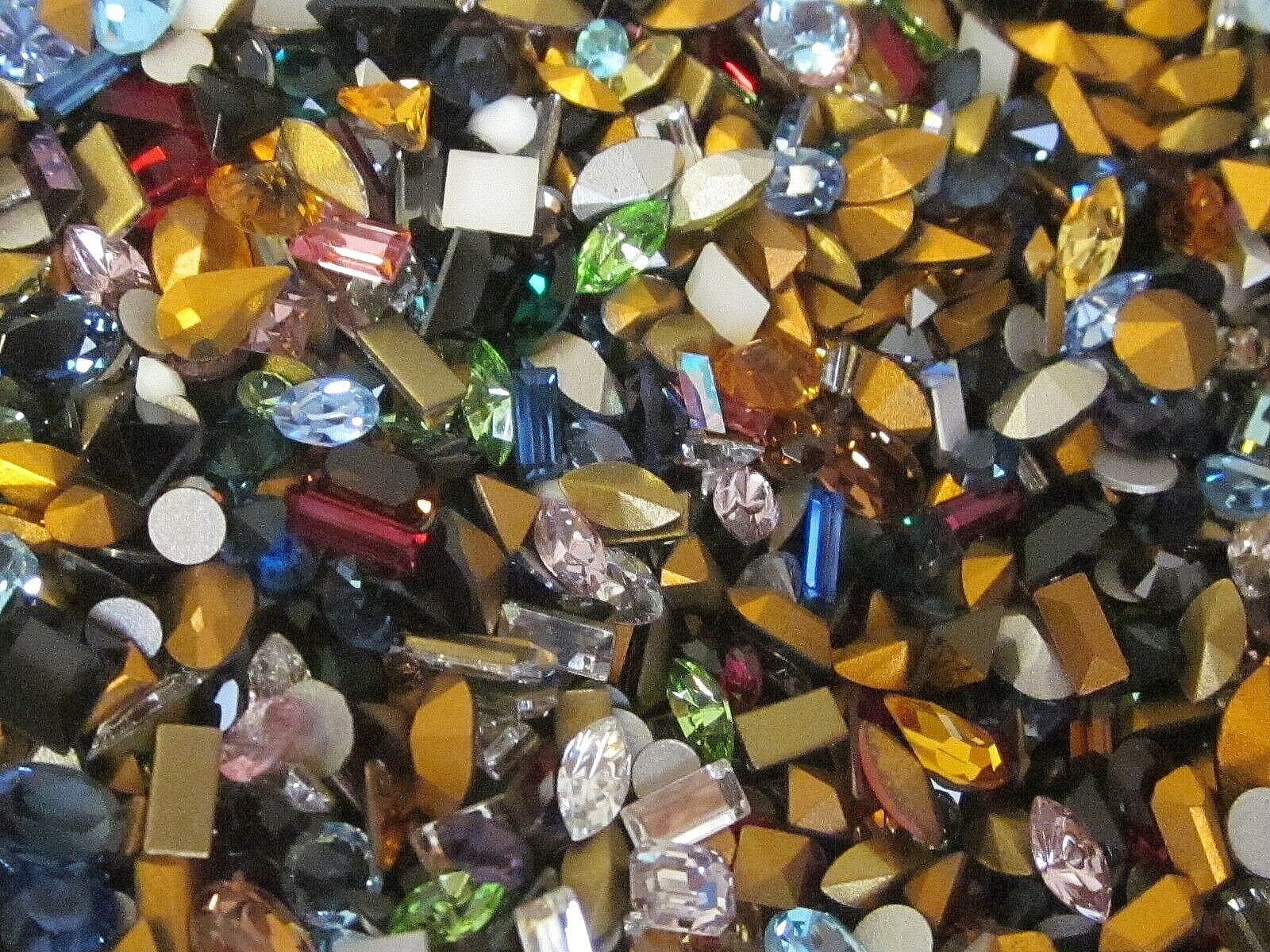 125 TINY SWAROVSKI MIXED SHAPES RHINESTONES CRYSTAL LOT VTG BAGUETTES NAVETTES +