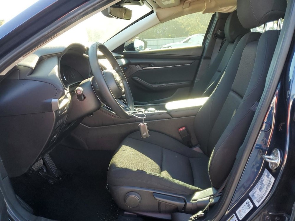 3 2021 Glove Box 4730795