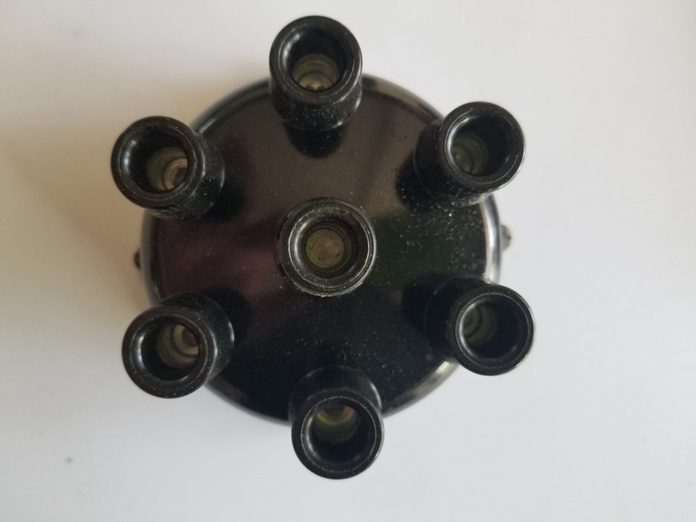 One(1) Unbranded D 316 Distributor Cap