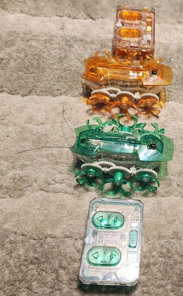 x2 HEXBUG Fire Ant Mechanicals + Remote Control, (1) Green + (1) Orange, Hex Bug