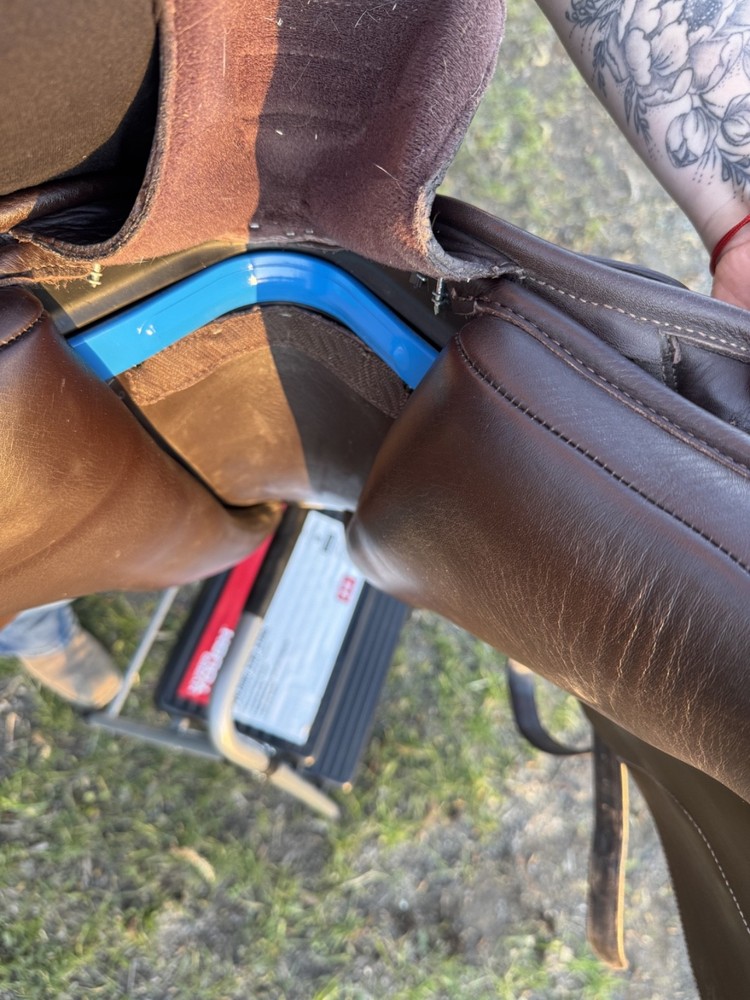 18" Bates All Purpose Saddle With Easy Change Fit Solution & CAIR System