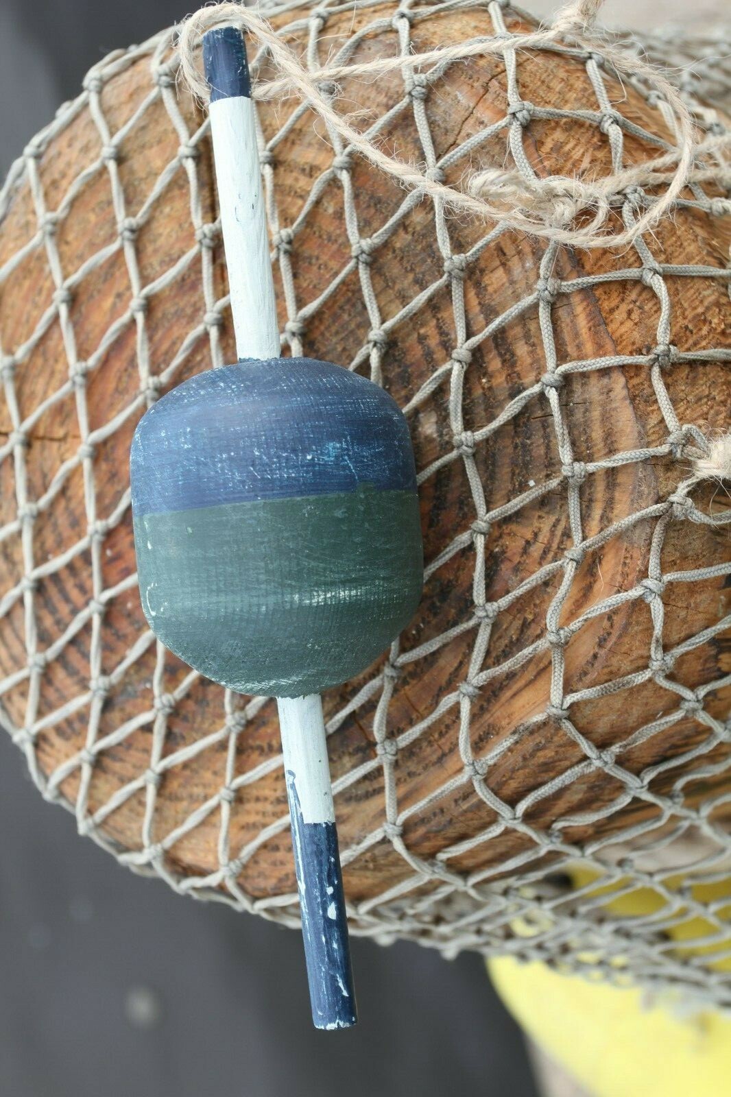 1-Vintage Style Fishing Net Marker Weathered Look Wood, WF-1