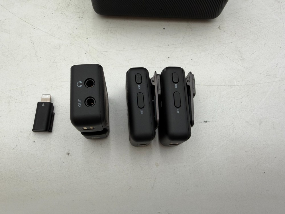 DJI Mic Dual Channel Wireless Microphone Transmitters & Receiver Case
