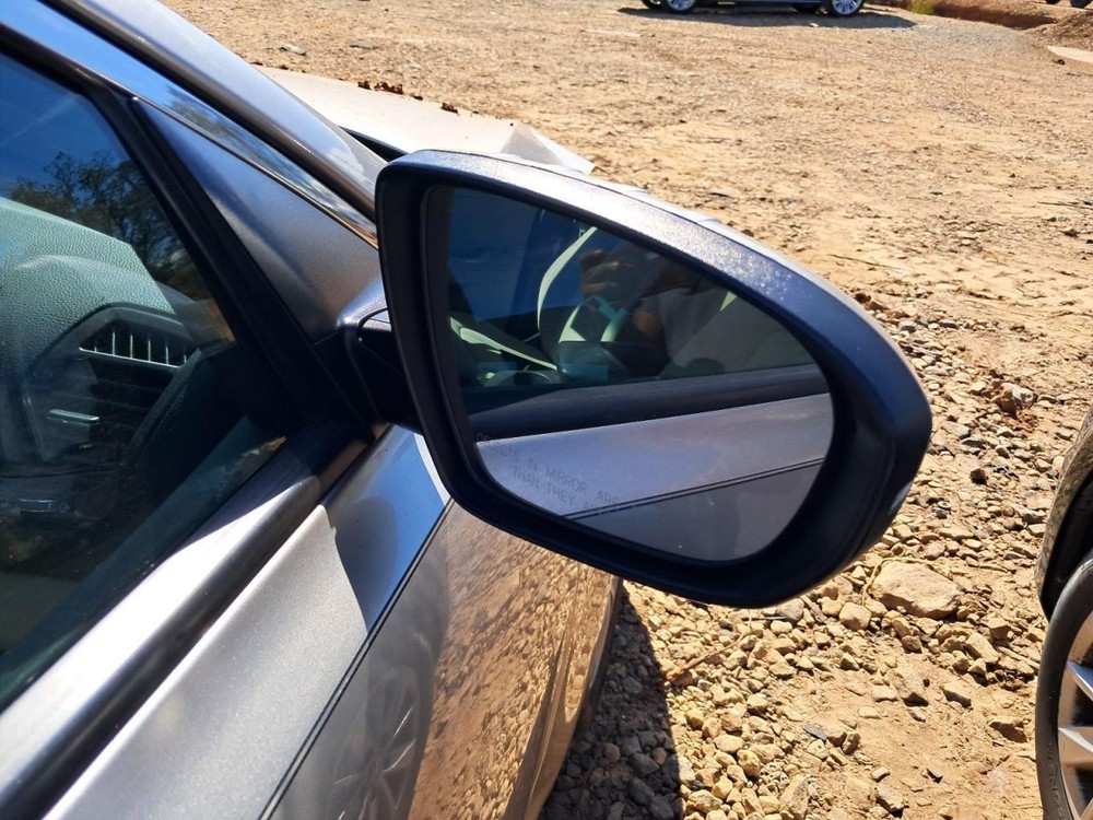 OPTIMAKIA 2011 Glove Box 4809367