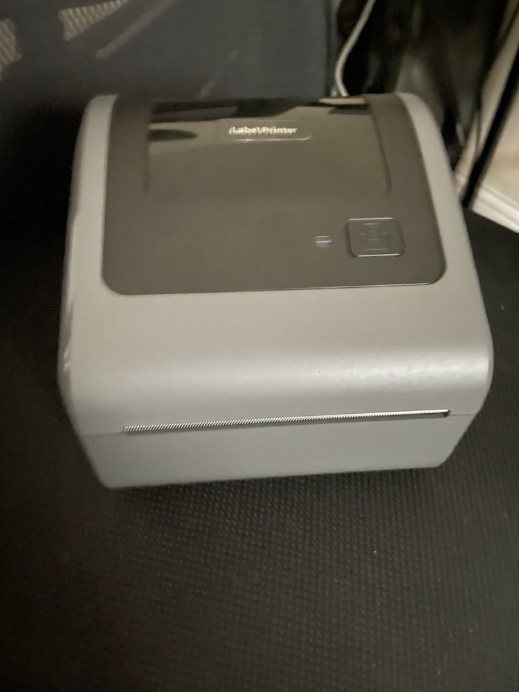 D450BT Thermal Label Printer BROKEN DOESNT POWER COMES WITH USB AND POWER CABLE