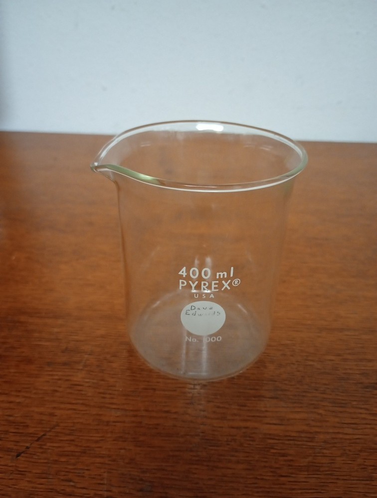 pyrex cylinder Beakers No 1000