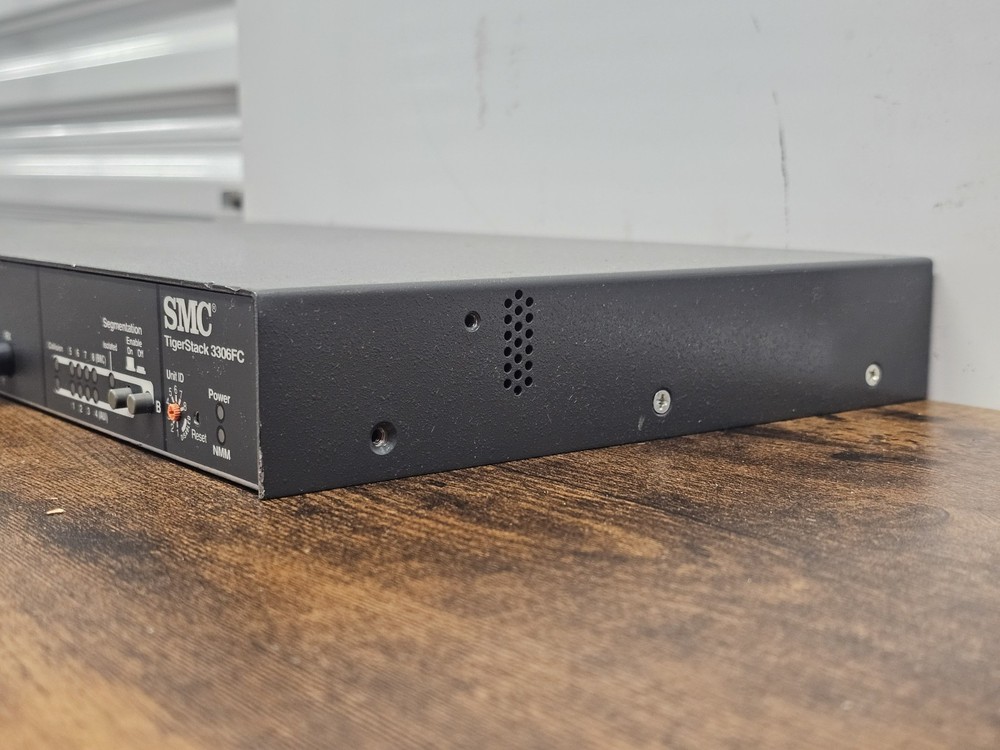 SMC SMC3306FC TIGERSTACK 3306FC MULTI-SEGMENT STACKABLE HUB 720.250 UNTESTED