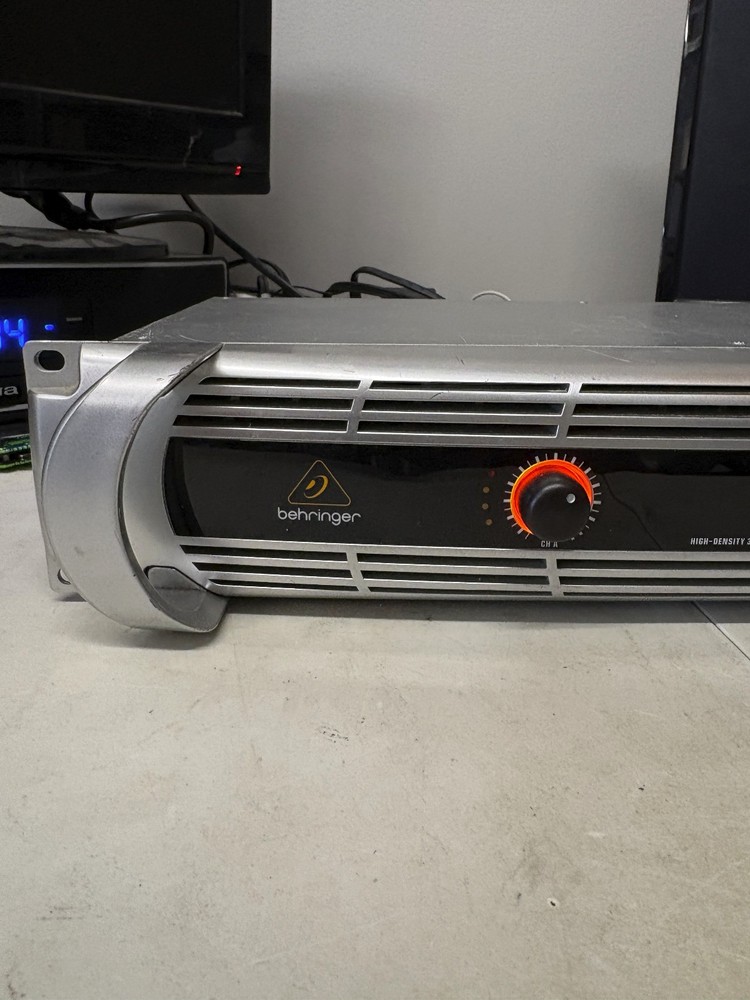 Behringer INUKE NU3000 High Density 3000 Watt Power Amplifier