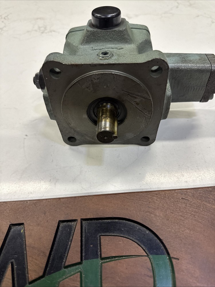 NACHI VDR-1B-1A4-E22 Variable Vane Hydraulic Pump NOS