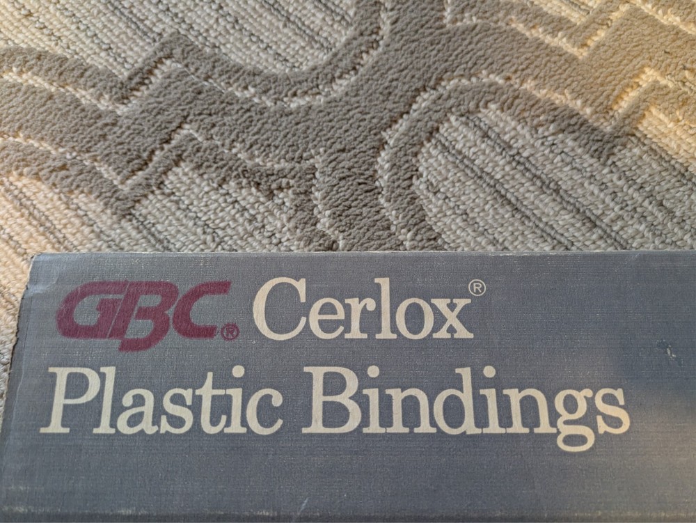 GBC Binding Spines, 1/2" Diameter, 90 Sheet Capacity, CombBind, Blue, 100 Pack