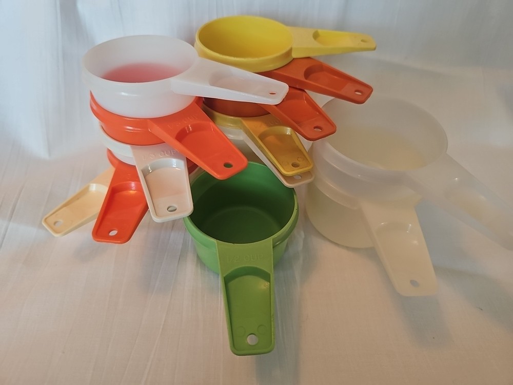 Tupperware Nesting Measuring Cups: Complete Set of 13pc Multicolor