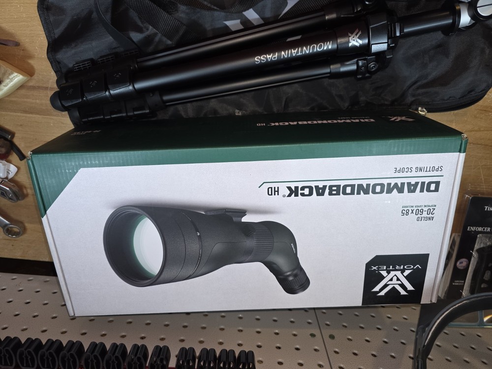 vortex diamondback hd 20-60x85 spotting scope With Extras