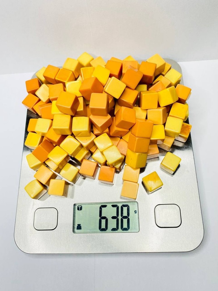 Large Bakelite 15mm Marbled Yellow Cubes No Cracks 638g