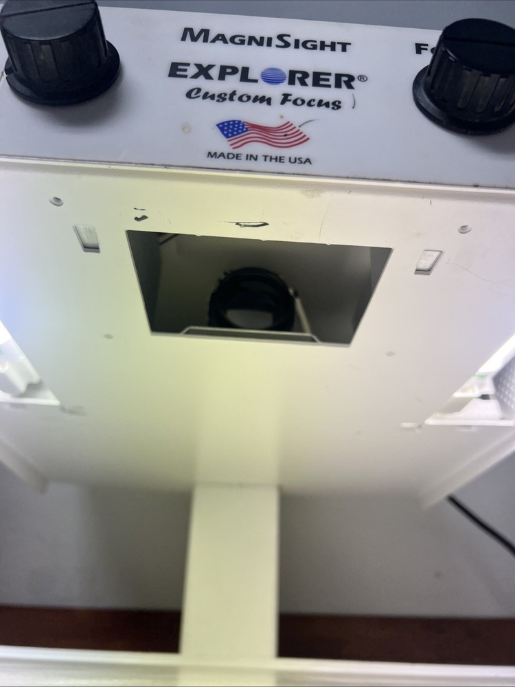 MagniSight Explorer Custom Focus Video Visual Magnifier Good Bulbs
