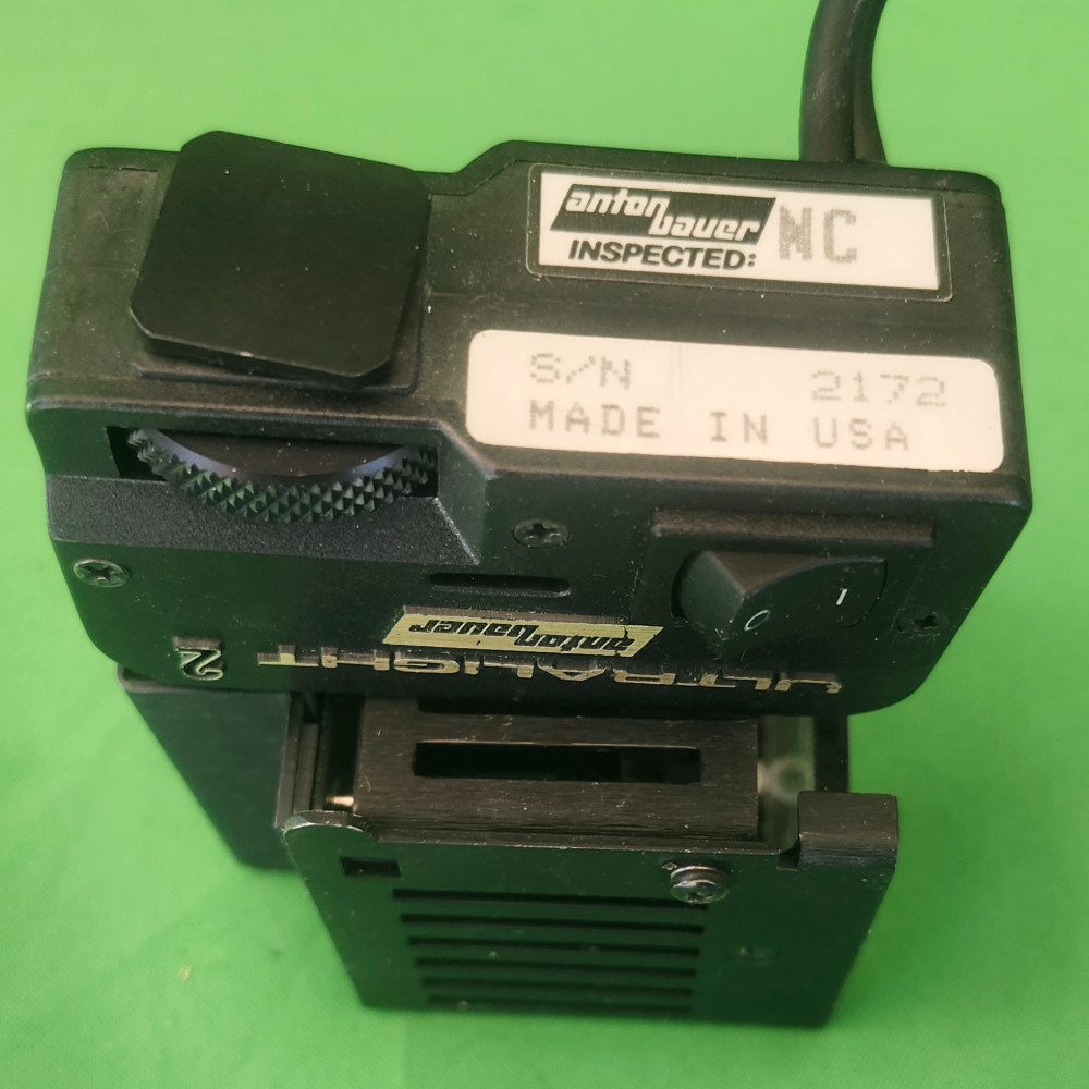 Anton Bauer Ul2-20 On-Camera Light with 20in Power Cable - Used Condition