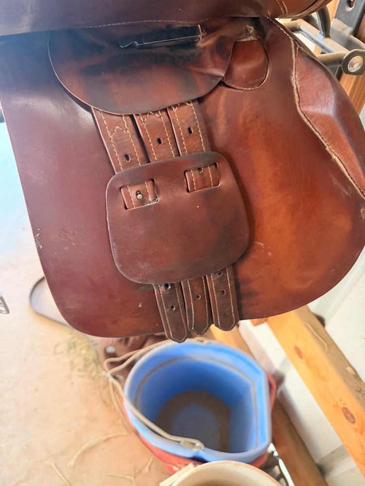 17” Prestige Jump Saddle 35cm Tree (wide)