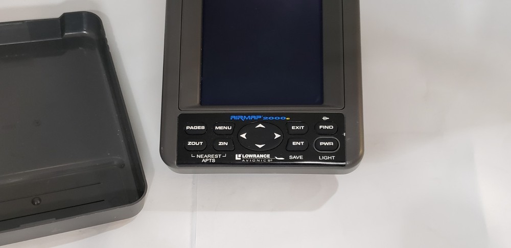 Lowrance Avionics Airmap 2000c