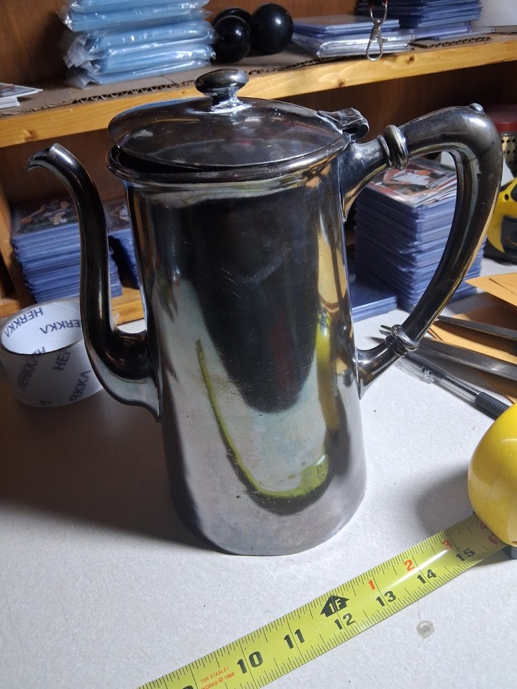 MERIDEN B. Co. - Antique Silver Plate Coffee / Teapot 64 Oz