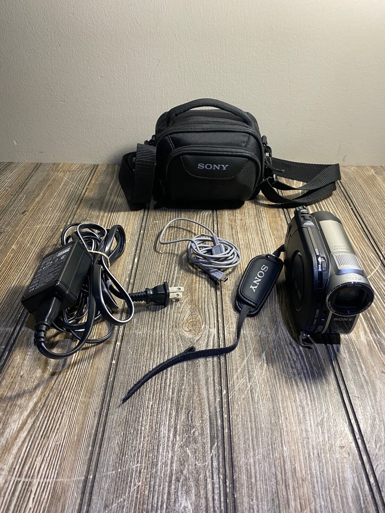 SONY DCR-DVD650 Digital Camera Recorder -As-Is Read