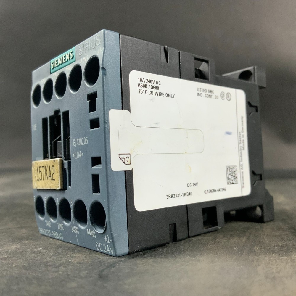 SIEMENS 3RH2131-1BB40 CONTACTOR ($35 OBO)