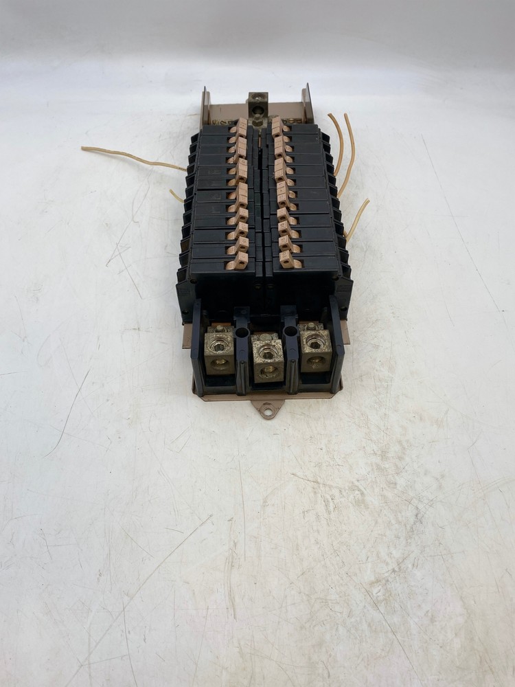 Cutler Hammer Class CTL Panelboard Issue No. 1925 w/ (x16) Circuit Breakers (Use