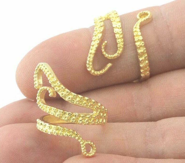 Octopus Tickle Ring with loop Raw brass (18mm 8US inner size) 4318