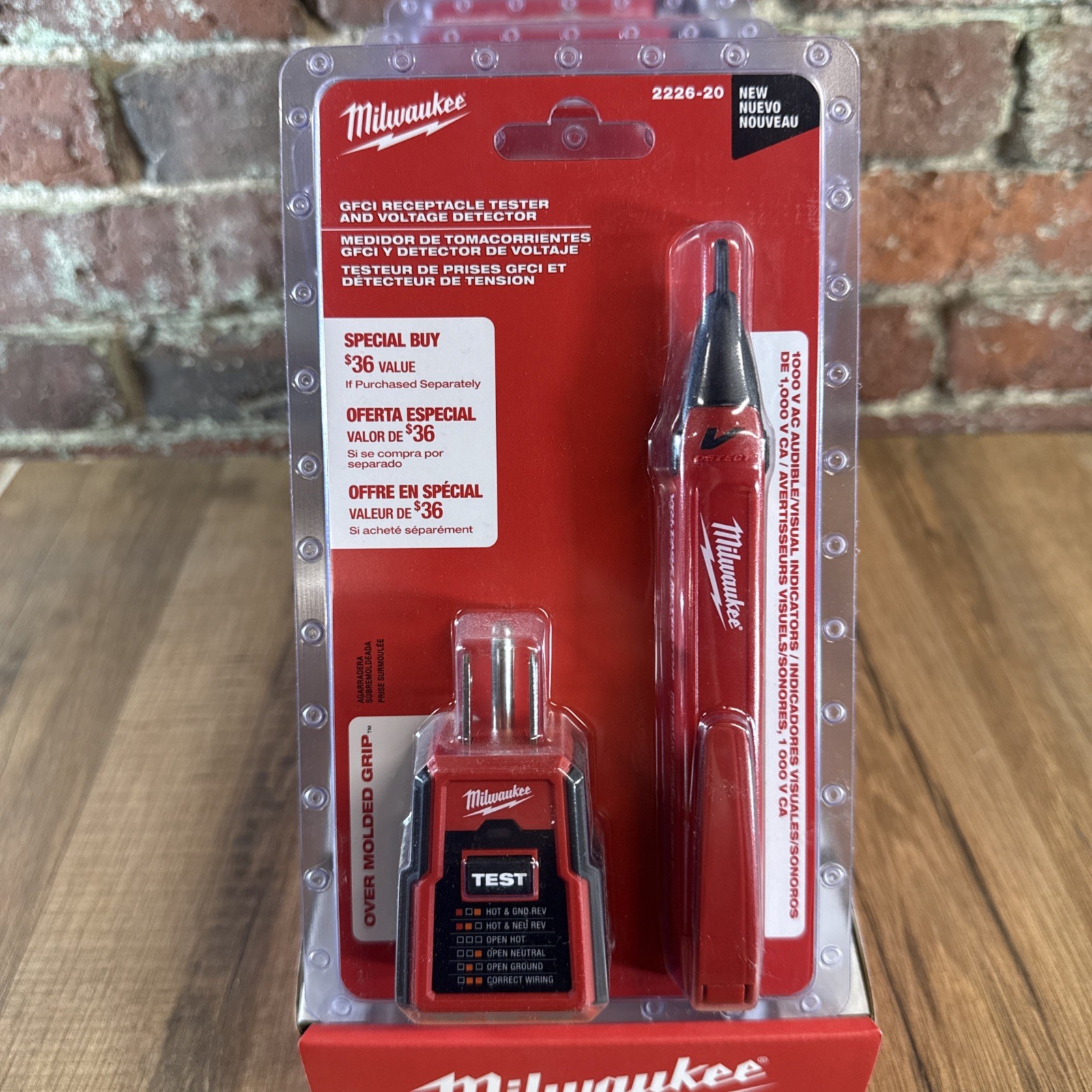 Milwaukee GFCI Receptacle Tester & Voltage Detector 2226-20 - New & Sealed