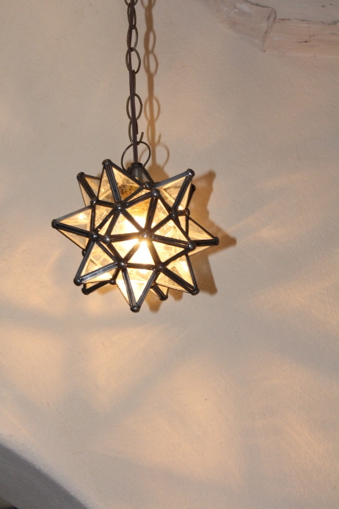 Moravian 7.5" bubble glass star same size points