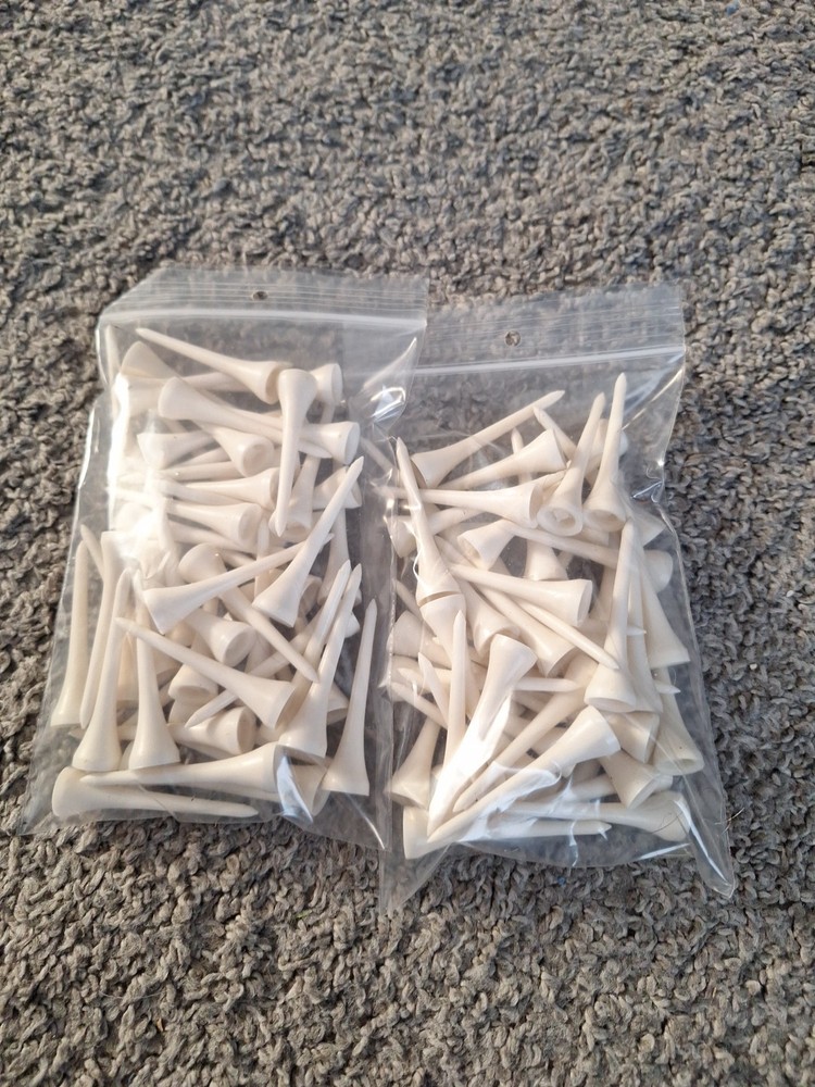 100 2" Plastic Golf Tees