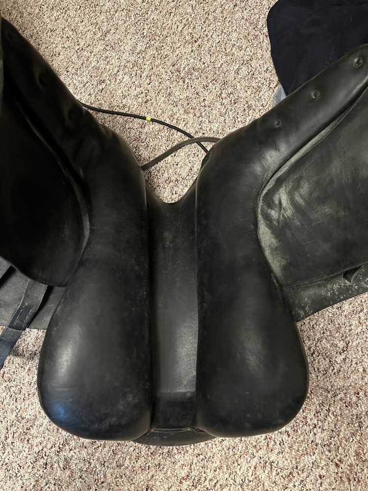 Keith Bryan Santis English Saddle 18”