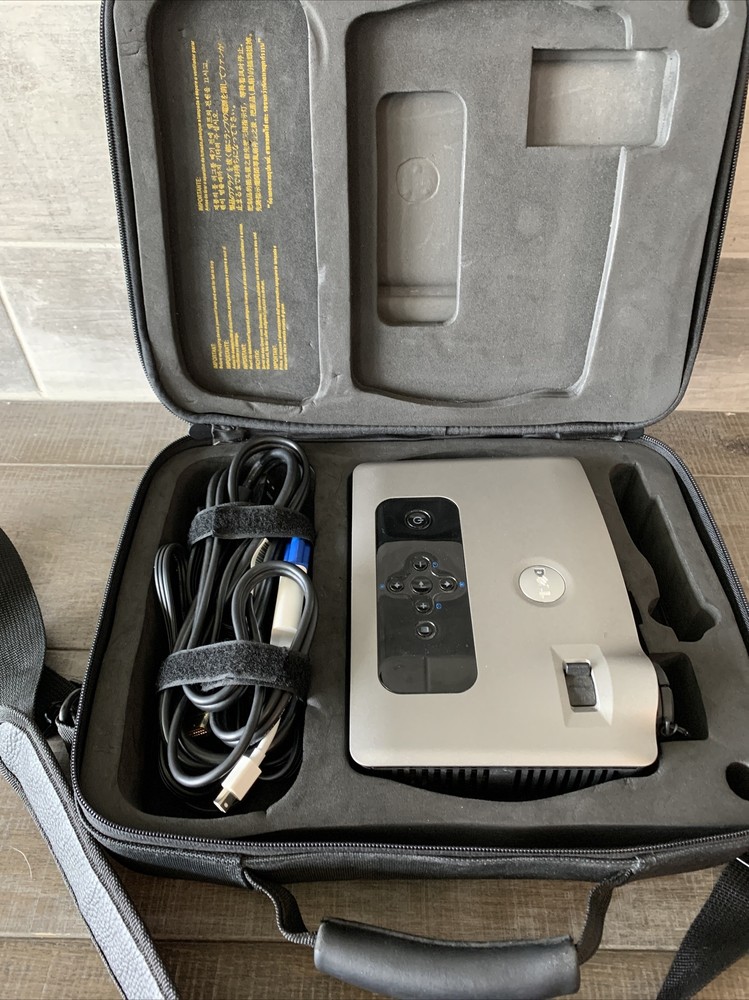 Dell 3400mp projector, working, with case And cables