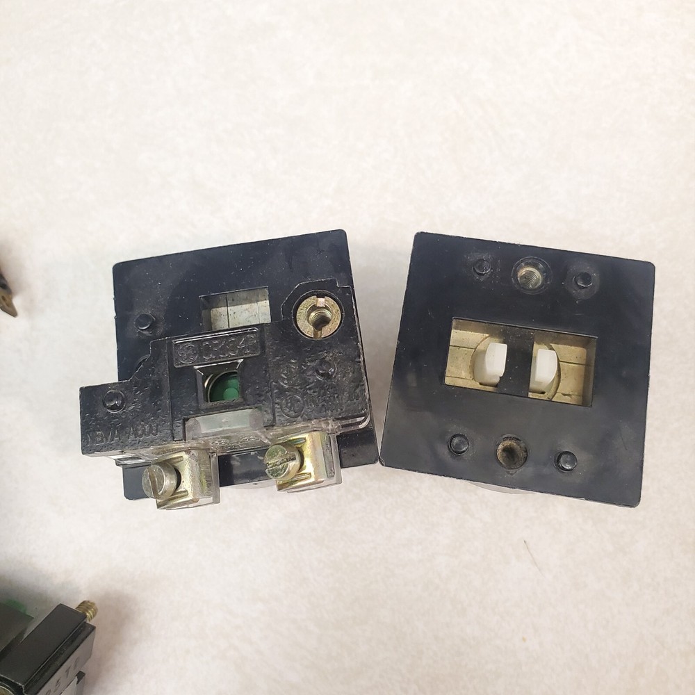 TYCO PRESTOMATIC Momentary Action Button Model Train Switch Button Lot