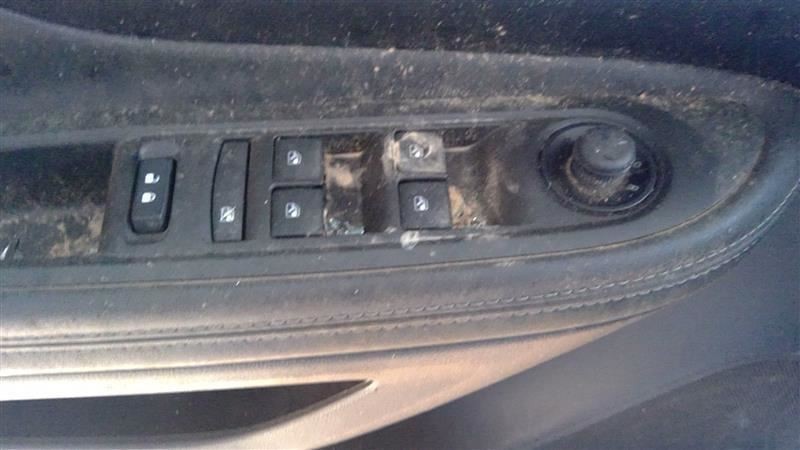 ENCORE 2020 Glove Box 18716