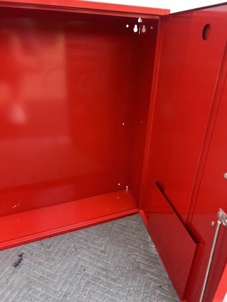 Snap On Tools Wall Cabinet ONLY! 270C/276D Really Nice No Rust