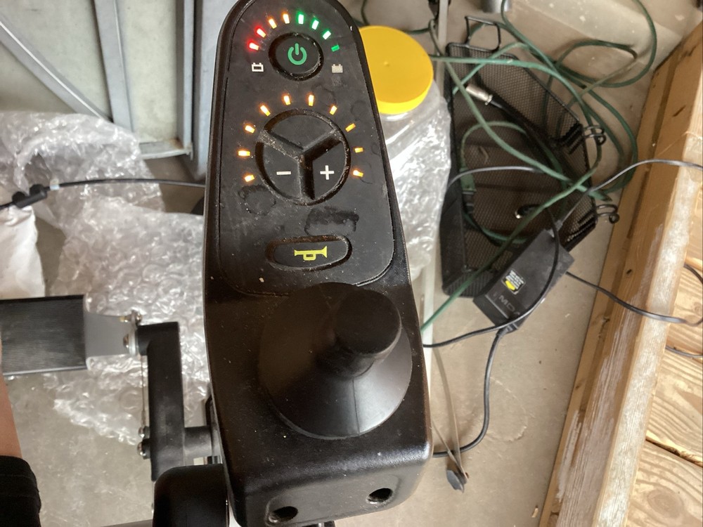Journey Zoomer Joystick Controller